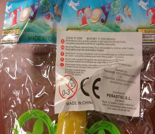 Giocattoli di plastica «Unknown» — foto 2 dell'alert A12/1418/15