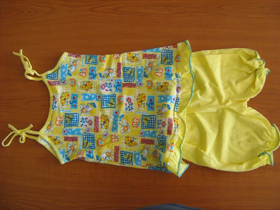 Abbigliamento per bambini &amp; #13; &amp; #13; «Unknown» (Plami)
