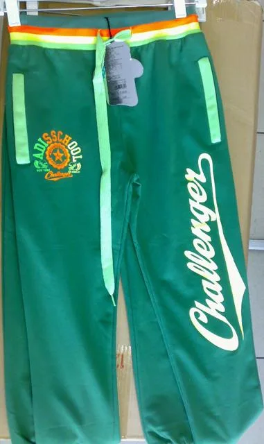 Pantaloni per bambini «Unknown» — foto 2 dell'alert A12/0827/14