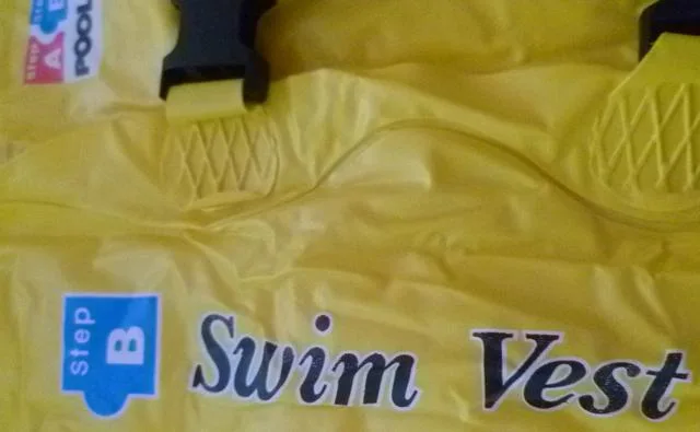 Giubbotto da bagno per bambini «Unknown» — foto 2 dell'alert A12/1268/13