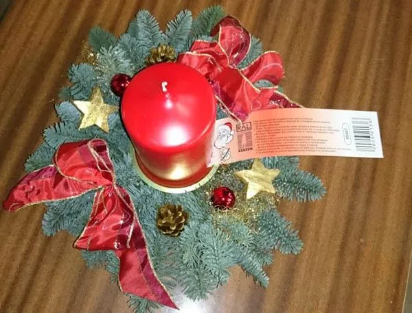 Decorazione di Natale «Unknown» — foto 1 dell'alert A12/0013/15