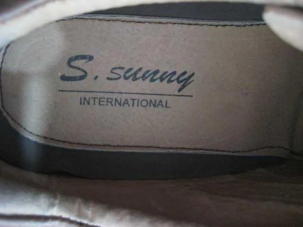 Scarpe da uomo «Unknown» — foto 2 dell'alert A12/0895/15