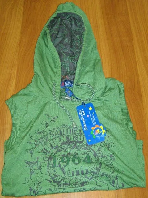 Abbigliamento per bambini &amp; #13; &amp; #13; «Unknown» (Shuang Da Ren Kid's)