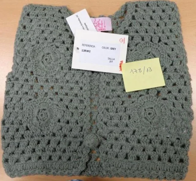 Abbigliamento per bambini «Unknown» — foto 3 dell'alert A12/0049/14
