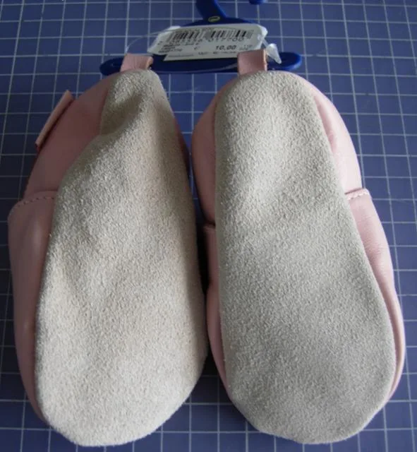Scarpe per bambini «Unknown» — foto 2 dell'alert A12/0934/13
