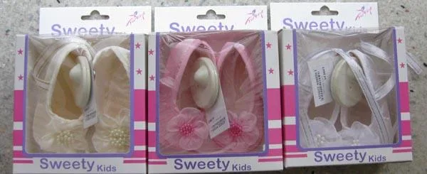 Scarpe per bambini «Unknown» — foto 2 dell'alert A12/1315/15