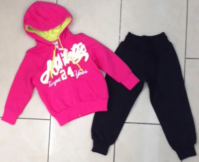 Set di abbigliamento per ragazze «Unknown» — foto 2 dell'alert A12/1429/13