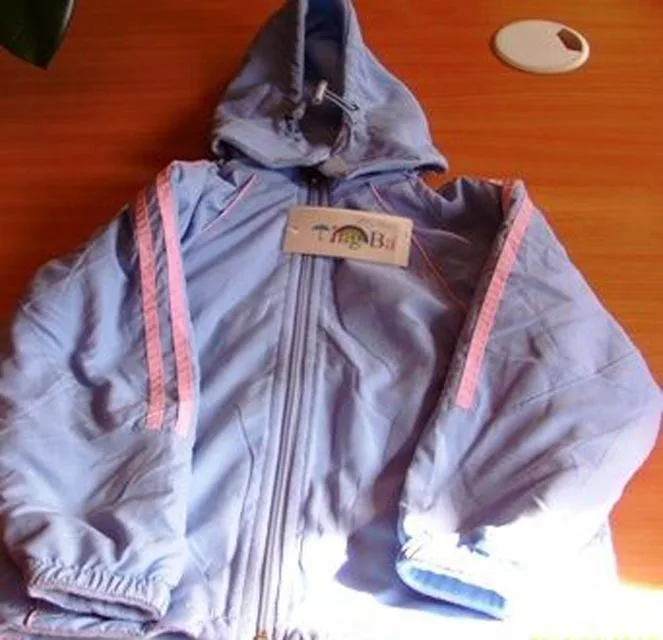 Cappotto delle ragazze & #13; & #13; «Unknown» — foto 2 dell'alert A12/0051/13