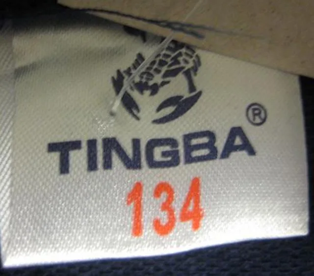 Abbigliamento da ragazzo & #13; & #13; «Unknown» — foto 2 dell'alert A12/0194/13