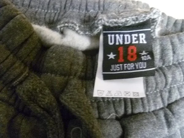 Pantaloni per bambini «Unknown» — foto 3 dell'alert A12/1363/15