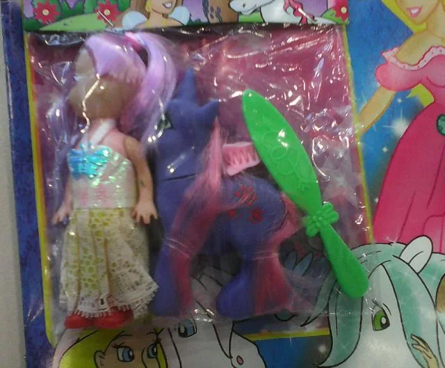 Figura di plastica unicorno «Unknown» (Unknown)