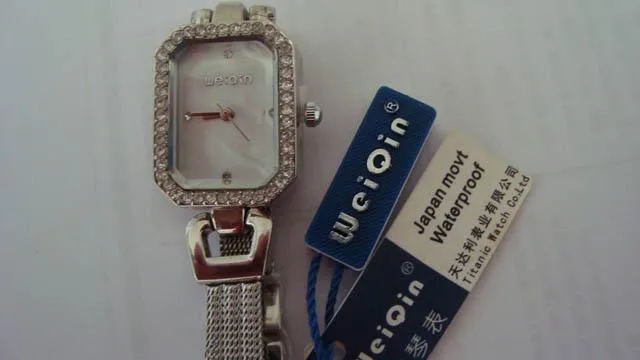 Orologio da donna «Unknown» — foto 1 dell'alert A12/0084/14
