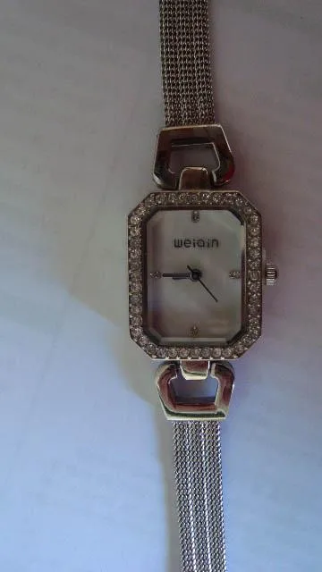 Orologio da donna «Unknown» — foto 3 dell'alert A12/0084/14