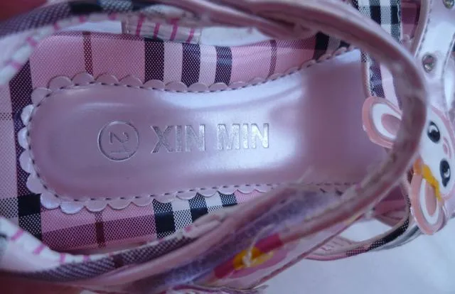 Sandali per bambini &amp; #13; &amp; #13; «Unknown» (Xin Min)