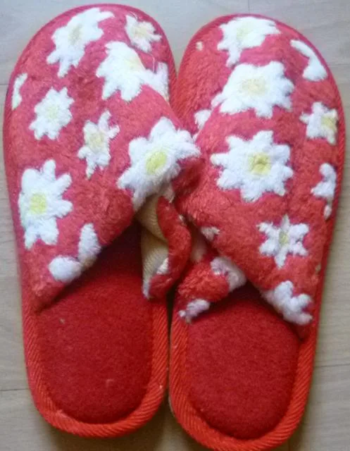 Pantofole da donna & #13; & #13; «Unknown» — foto 2 dell'alert A12/1182/12