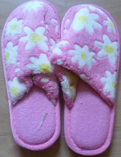 Pantofole da donna & #13; & #13; «Unknown» — foto 4 dell'alert A12/1182/12