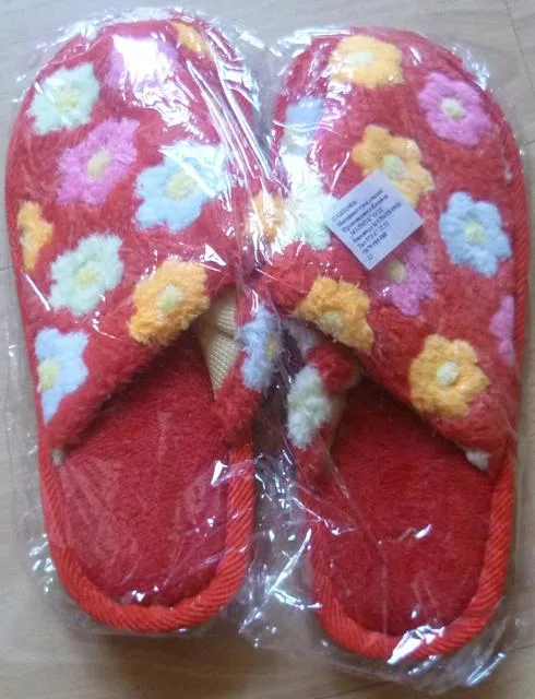Pantofole da donna & #13; & #13; «Unknown» — foto 6 dell'alert A12/1182/12