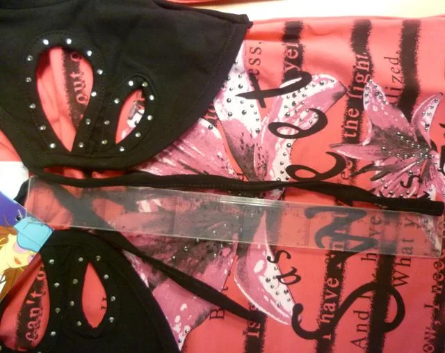 Set di abbigliamento per ragazze &amp; #13; &amp; #13; «Unknown» — foto 3 dell'alert A12/0526/13