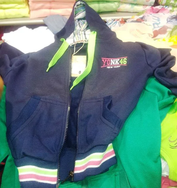 Set di abbigliamento per ragazzi «Unknown» — foto 2 dell'alert A12/1973/14
