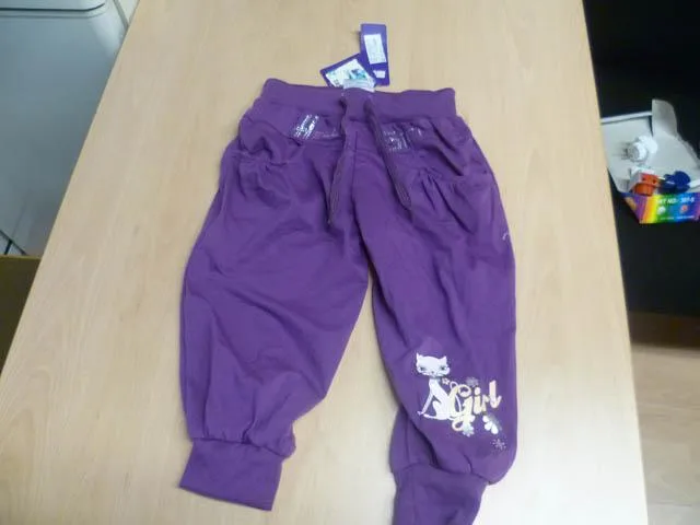 Pantaloni per ragazze «Unknown» — foto 2 dell'alert A12/0102/14