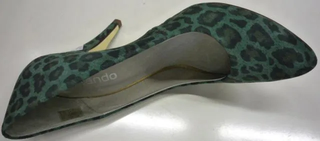 Scarpe da donna «Unknown» — foto 1 dell'alert A12/0586/14