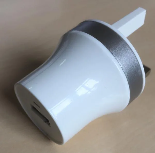 Caricabatterie USB «USB 2.1 Amp Plug» — foto 2 dell'alert A12/1385/17