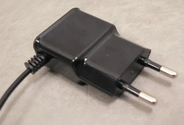 Caricabatterie USB «USB-C Home Charger» — foto 2 dell'alert A12/1585/18