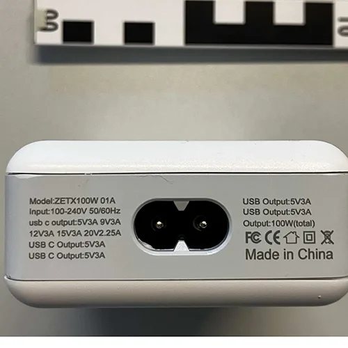 Caricabatterie USB C «USB C Ladegerät 100W, USB C Netzteil 5 Ports mit Schalter, GaN PD 45W Laptop Port, Gefle…» — foto 8 dell'alert SR/02990/25
