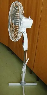 Ventilatore in piedi (Stojanový ventilátor) — foto 1 dell'alert 1289/07
