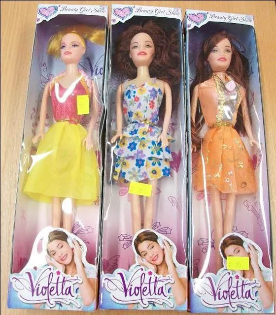 Bambola di plastica «Violetta» (Unknown)