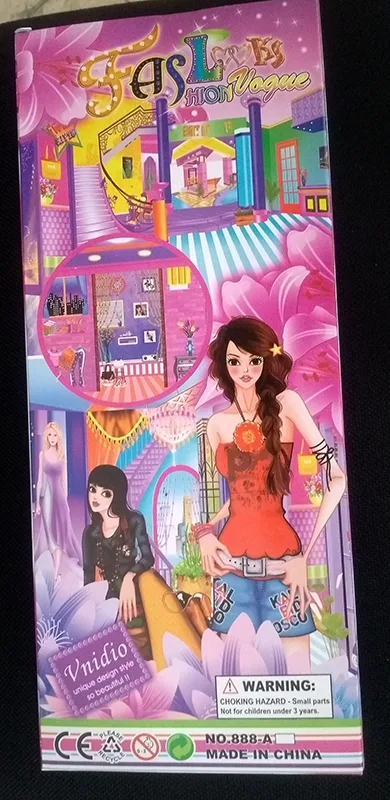 Bambola in plastica con accessori «Vogue Girl» — foto 3 dell'alert A12/00303/20