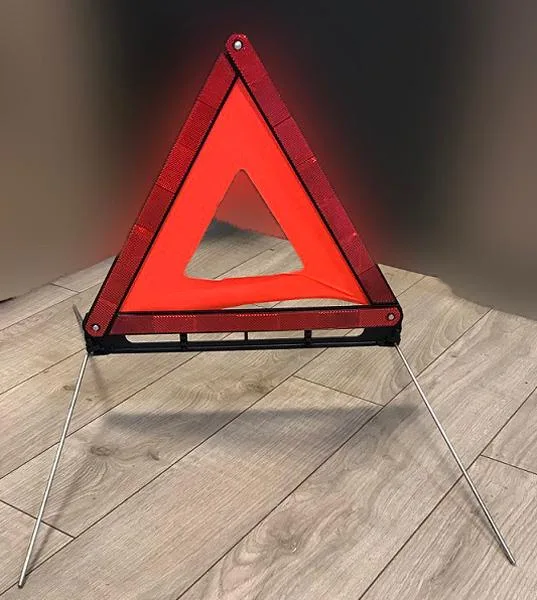 Triangolo di avvertimento «Výstražný trojúhelník» (Compass)