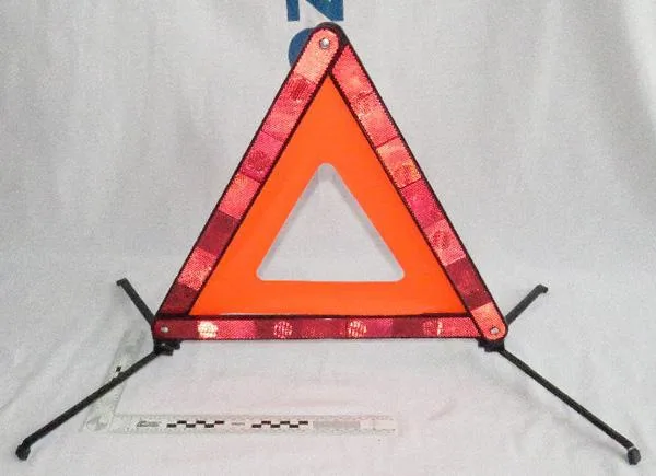 Triangolo di avvertimento «Výstražný trojúhelník/trojuholník» (SHERON, YG)