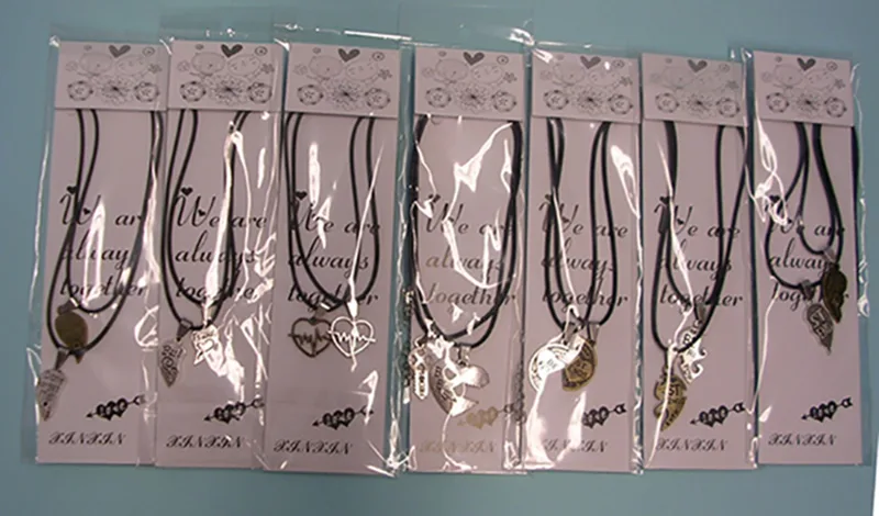 Collana «We are always together» — foto 1 dell'alert A12/01292/20