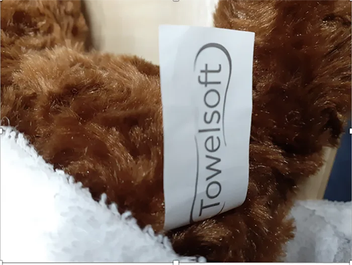 Orso di Teddy «Wellness Teddy with Sewn Eyes and Mini Bathrobe» (Towelsoft)