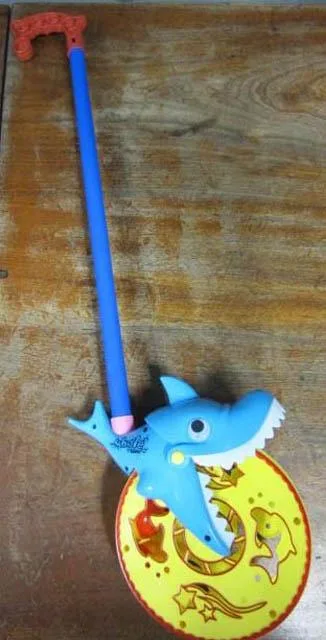 Giocattolo push-along «Whale Funny» (Canago)