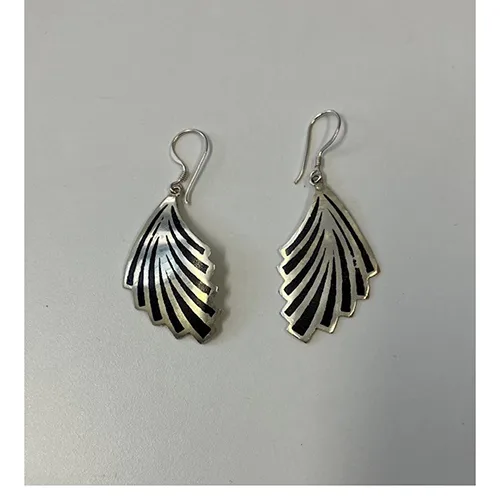 orecchino «White metal Dara Black Earring» — foto 2 dell'alert SR/01494/25