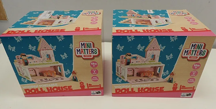 Casa della bambola portatile in legno «Wooden Portable Doll House» (Mini Matters)