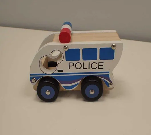 Giocattolo di legno «Wooden Rescue vehicle» (TOI-TOYS)