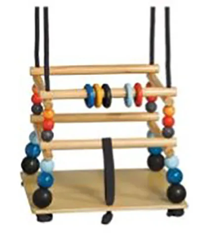 Altalena di legno «Wooden swing Gallerigynge» (Krea)