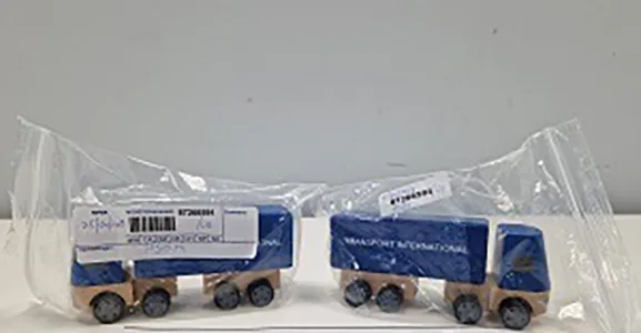 Camion di legno con rimorchio «Wooden truck with trailer» (Dudu Toys)