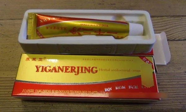 Crema «Yiganerjing Herbal antibacterial cream» — foto 1 dell'alert A12/0798/18