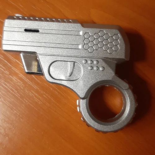 Accendino di novità «Zapalovač neobvyklého tvaru pistolka» — foto 2 dell'alert SR/01833/25