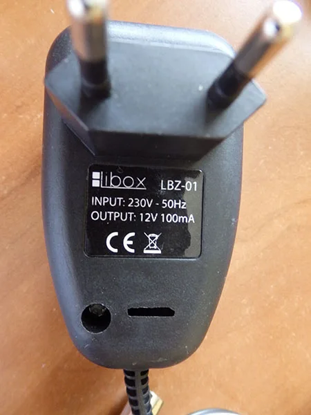 Alimentazione elettrica «Zasilacz antenowy uniwersalny» — foto 2 dell'alert A12/00866/22